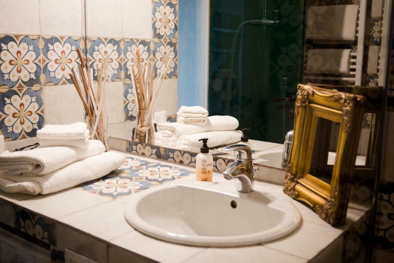 The Sunshine Loft Apartment Ливорно Екстериор снимка